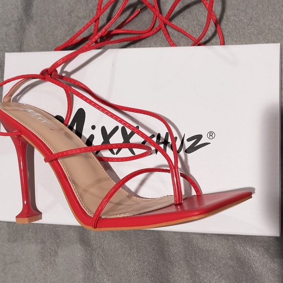 High heel sandals, strappy with ankle wrap, true red - Picture 6 of 7